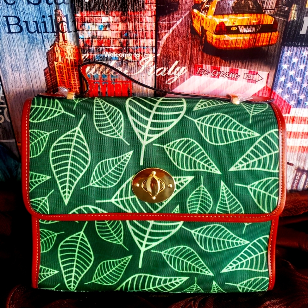 Leaf Design Purse